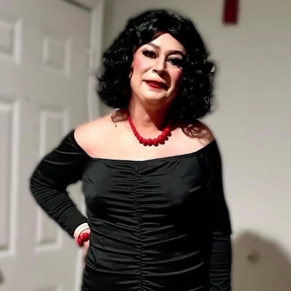 Meet your Posher, Mayela ๐ฉท - Picture 4 of 5